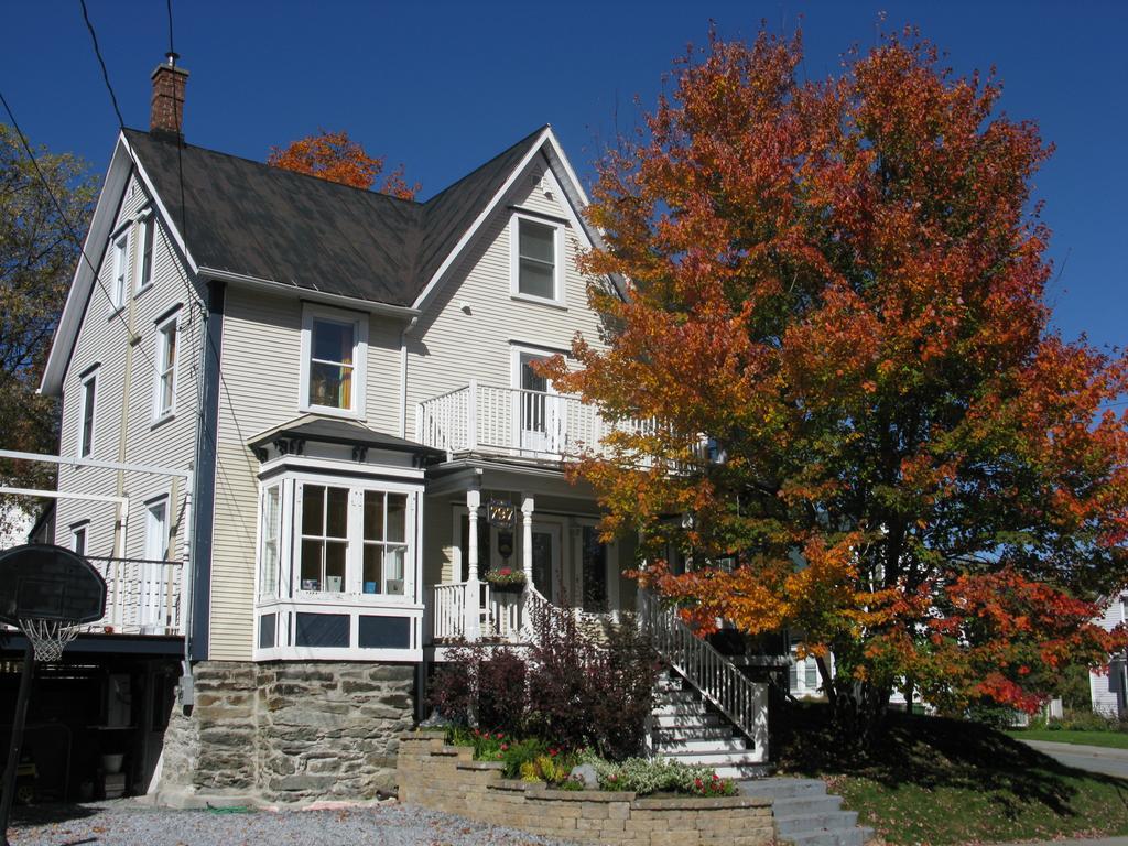 Auberge Marquis De Montcalm Sherbrooke Exterior foto