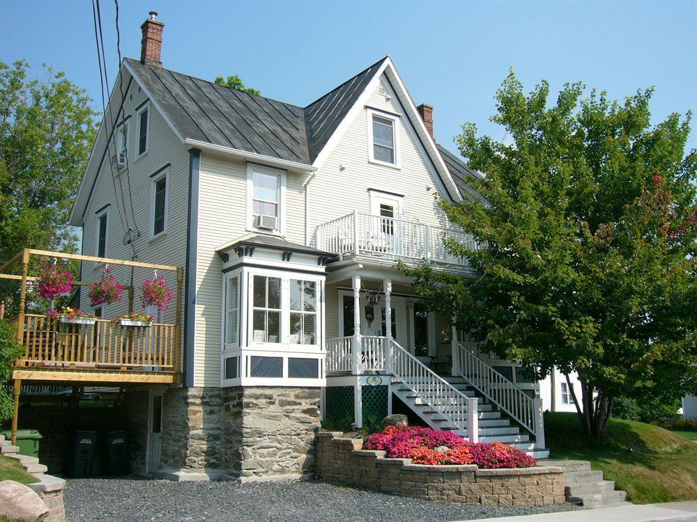 Auberge Marquis De Montcalm Sherbrooke Exterior foto