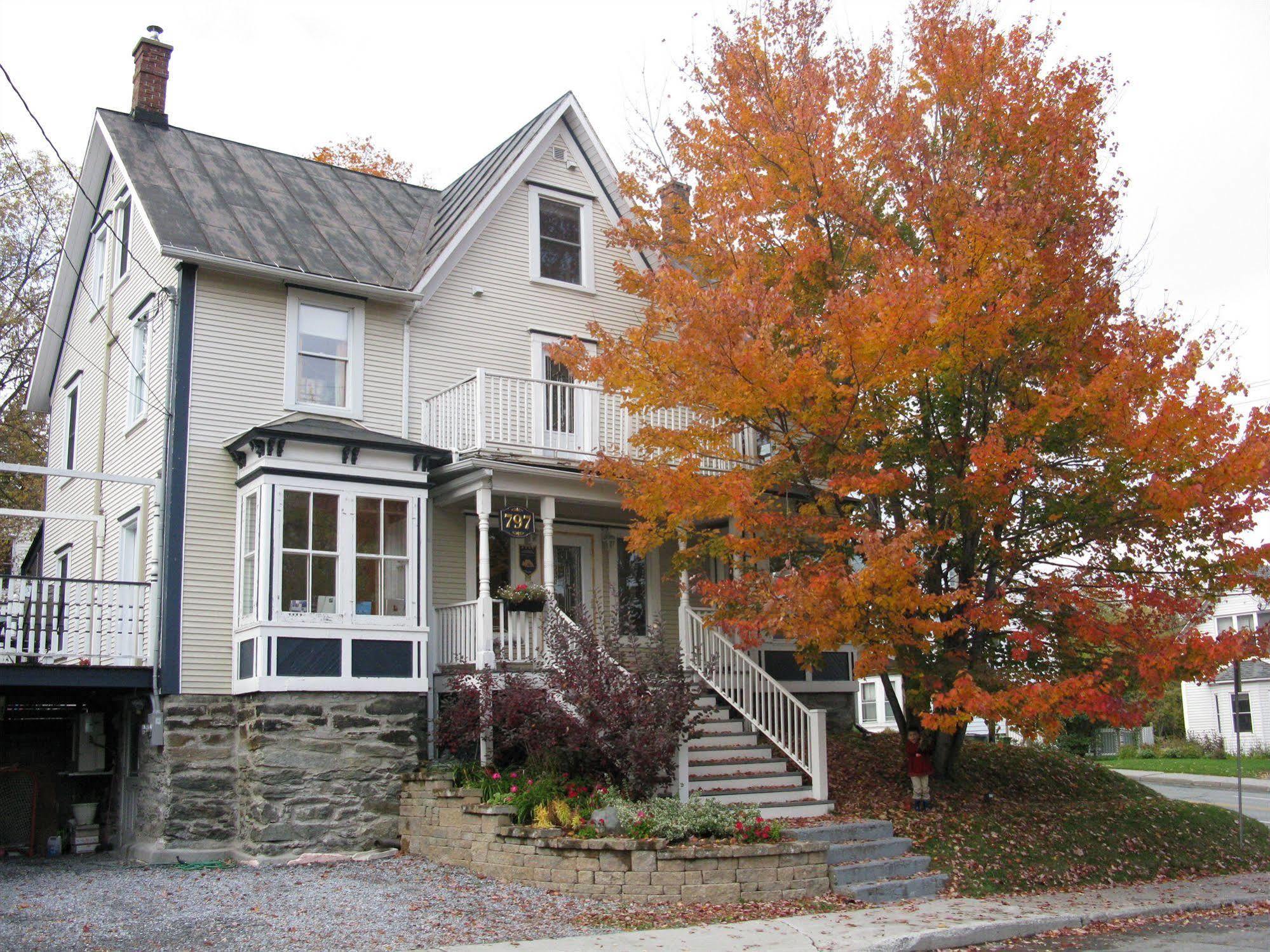 Auberge Marquis De Montcalm Sherbrooke Exterior foto
